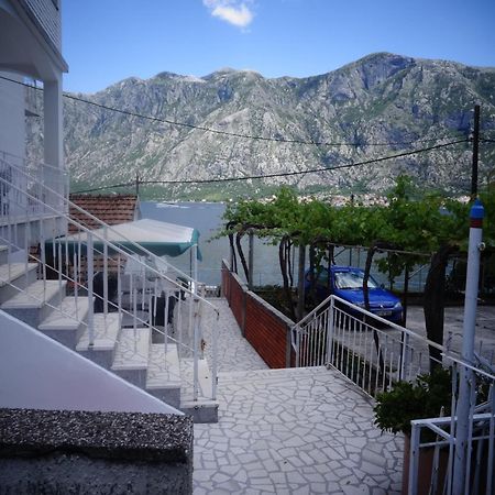 Seaside Apartments And Rooms Kotor Luaran gambar