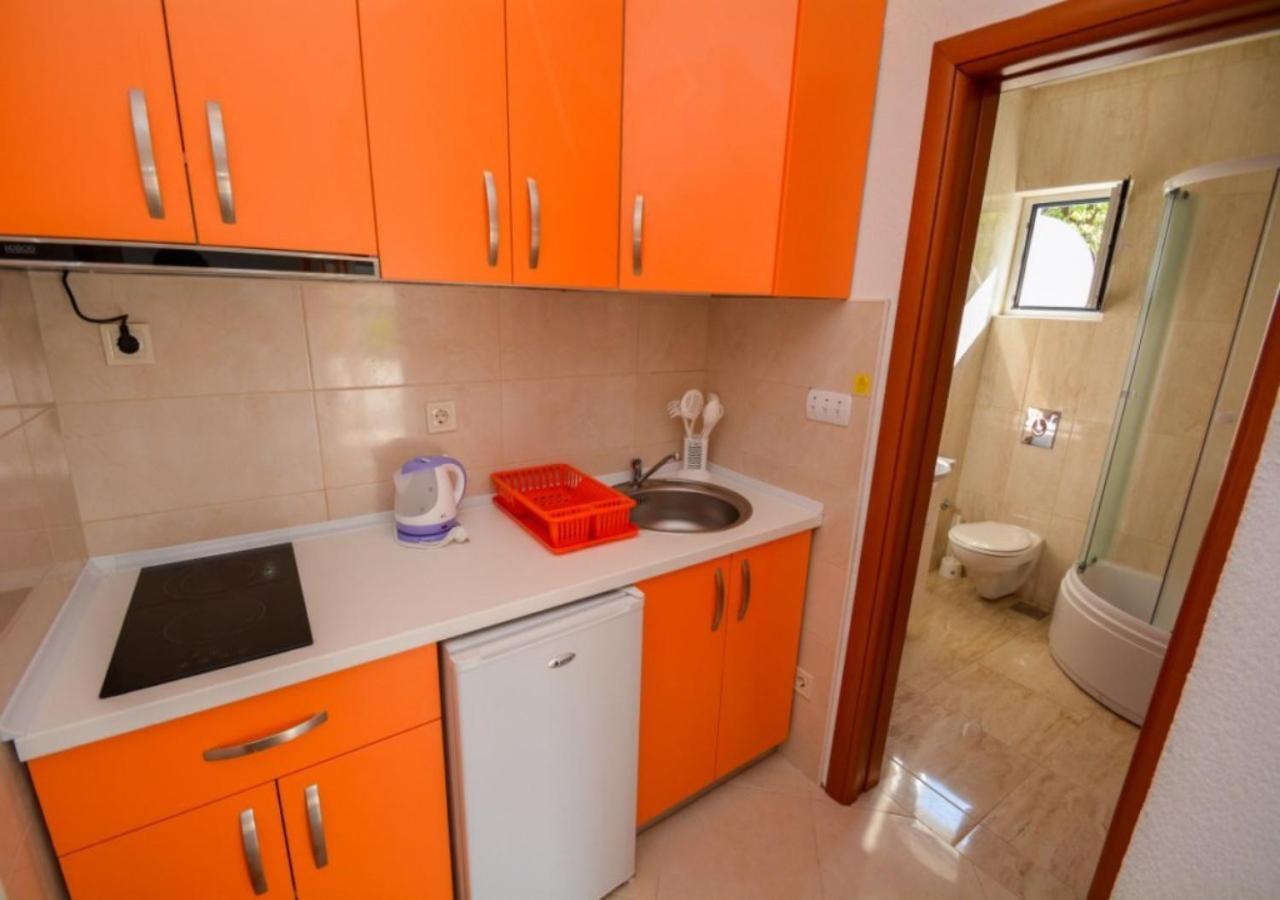 Seaside Apartments And Rooms Kotor Luaran gambar