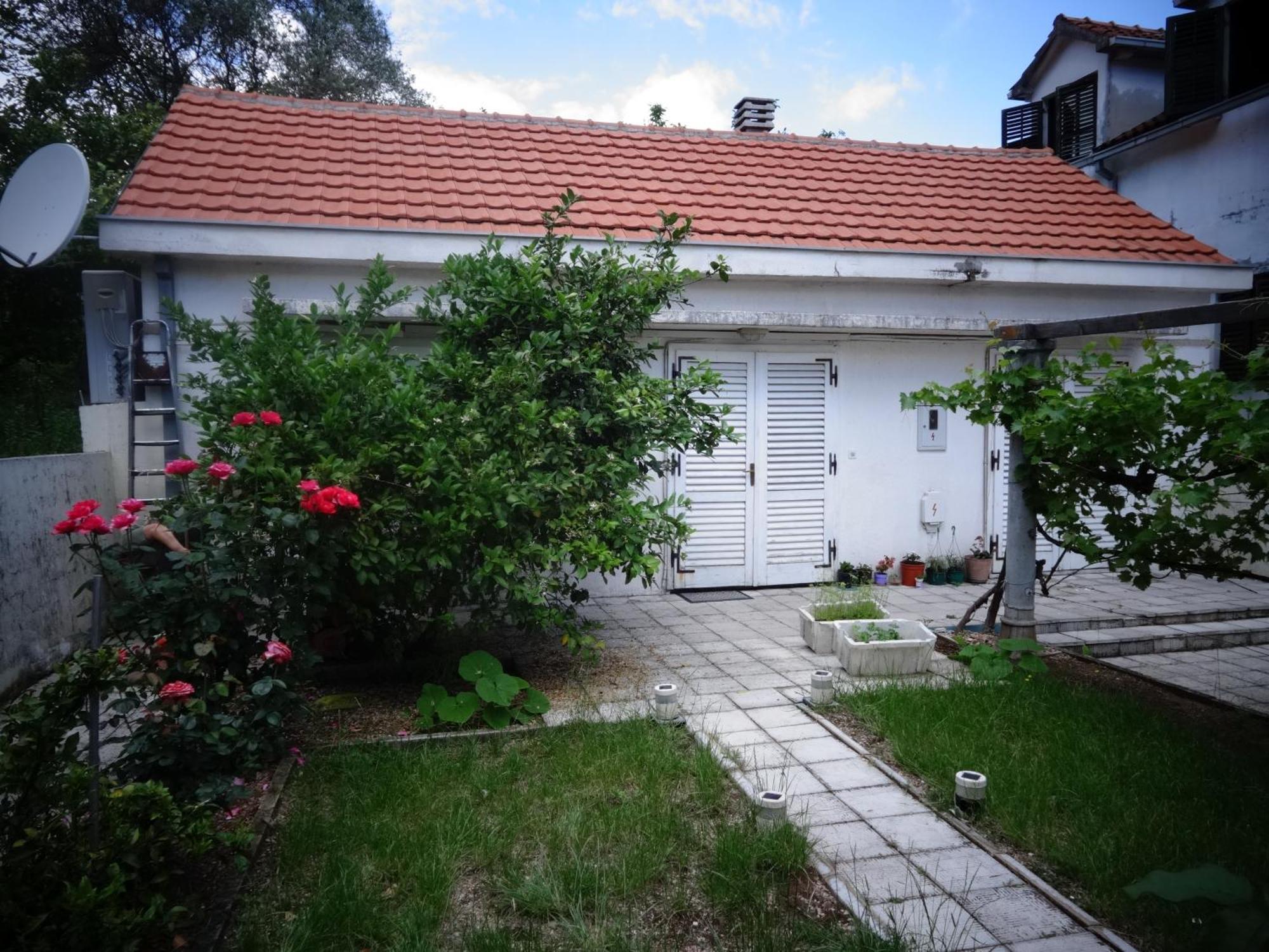 Seaside Apartments And Rooms Kotor Luaran gambar