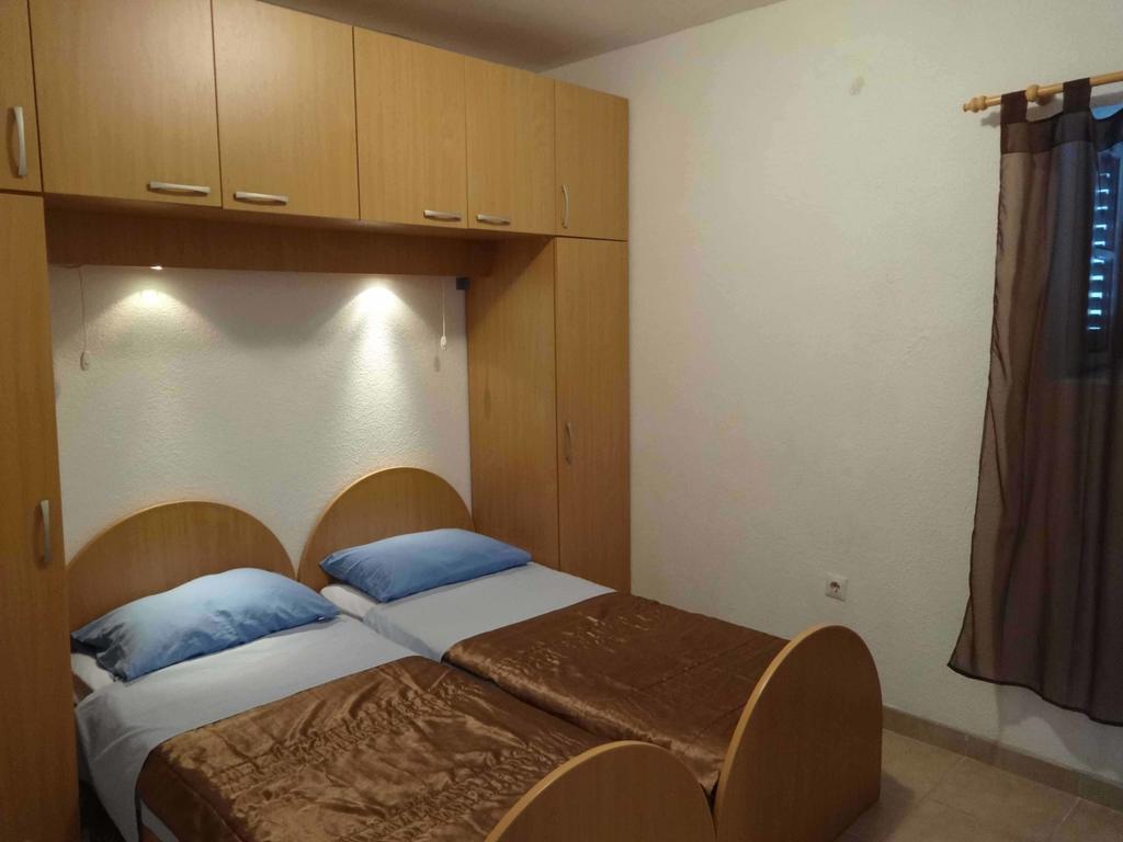 Seaside Apartments And Rooms Kotor Luaran gambar