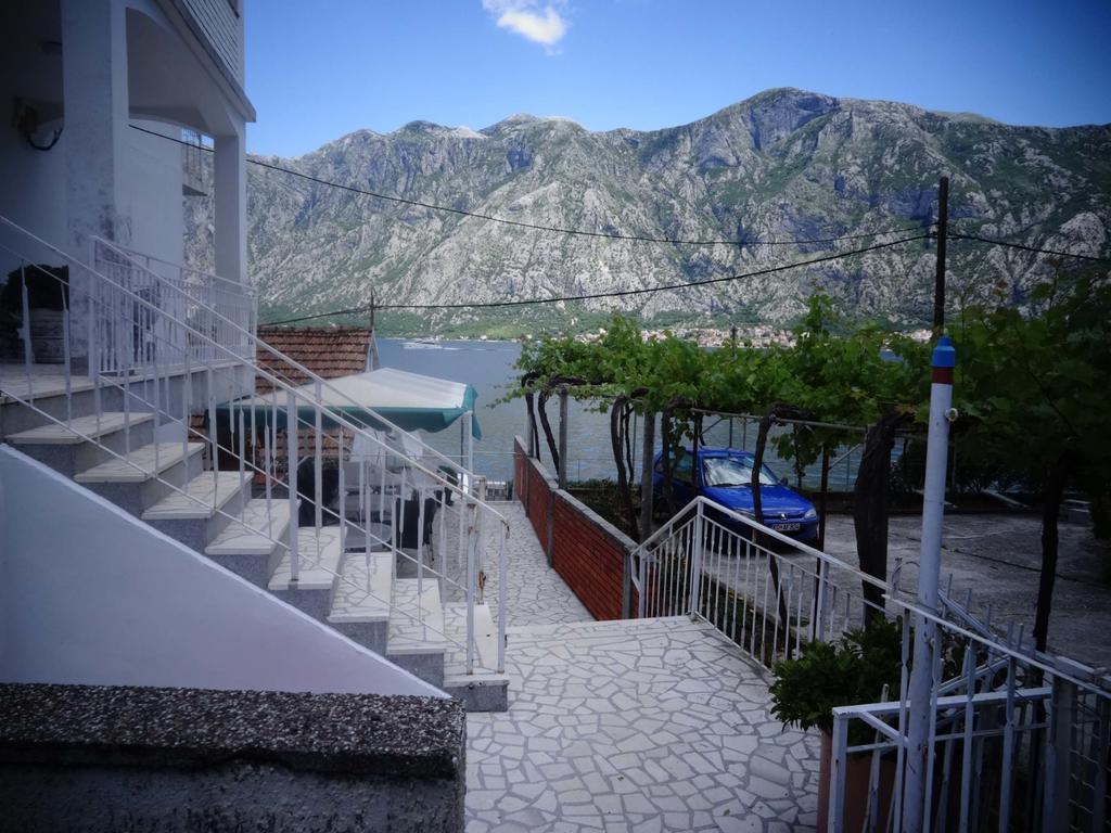 Seaside Apartments And Rooms Kotor Luaran gambar