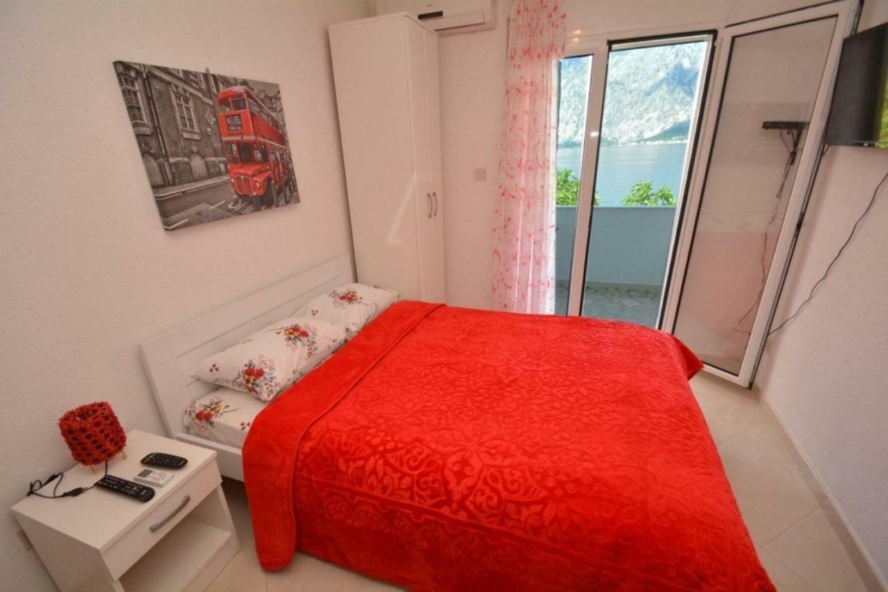 Seaside Apartments And Rooms Kotor Luaran gambar