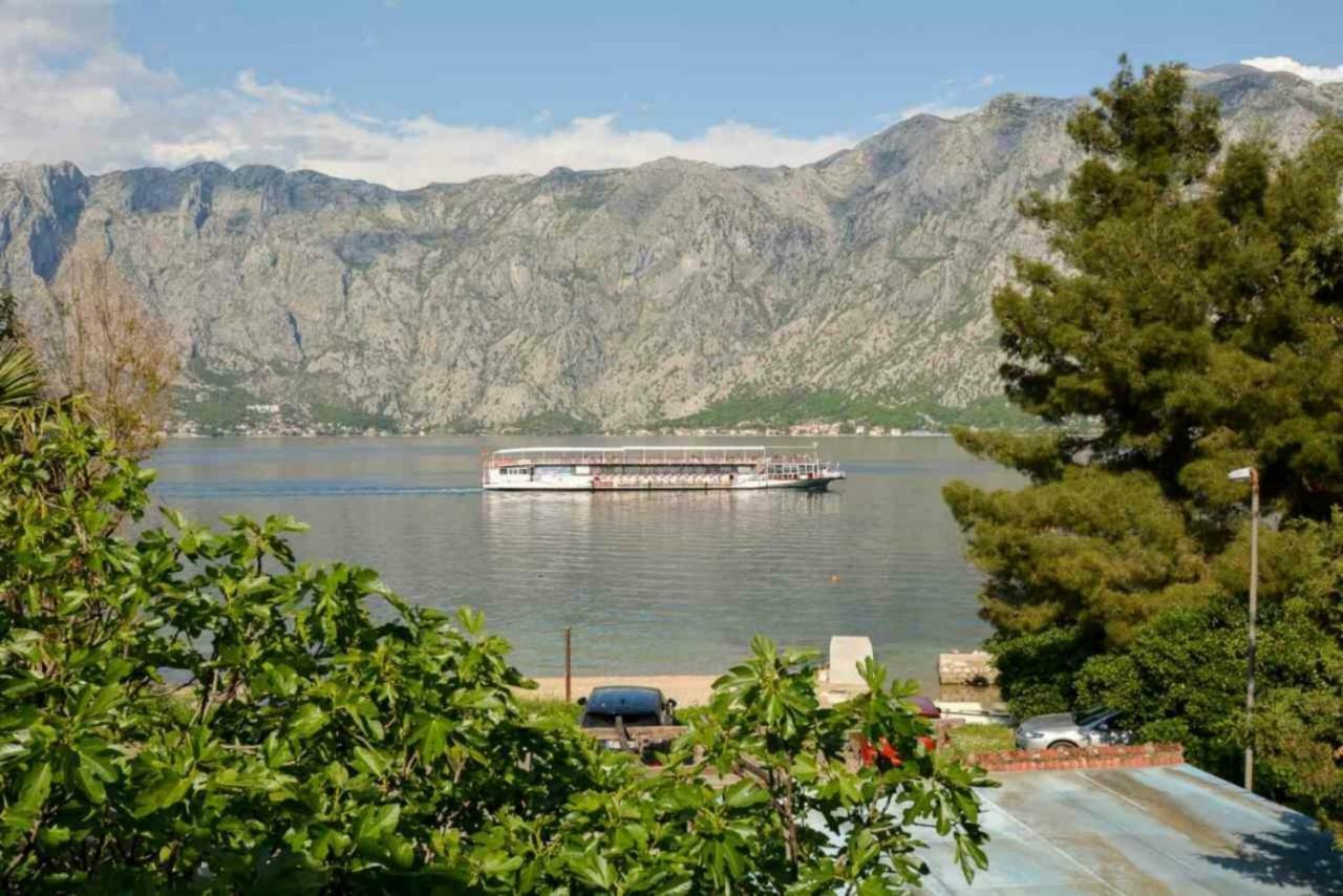 Seaside Apartments And Rooms Kotor Luaran gambar