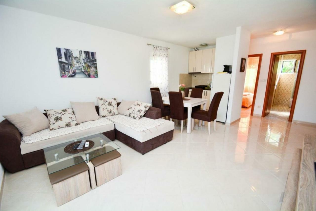 Seaside Apartments And Rooms Kotor Luaran gambar